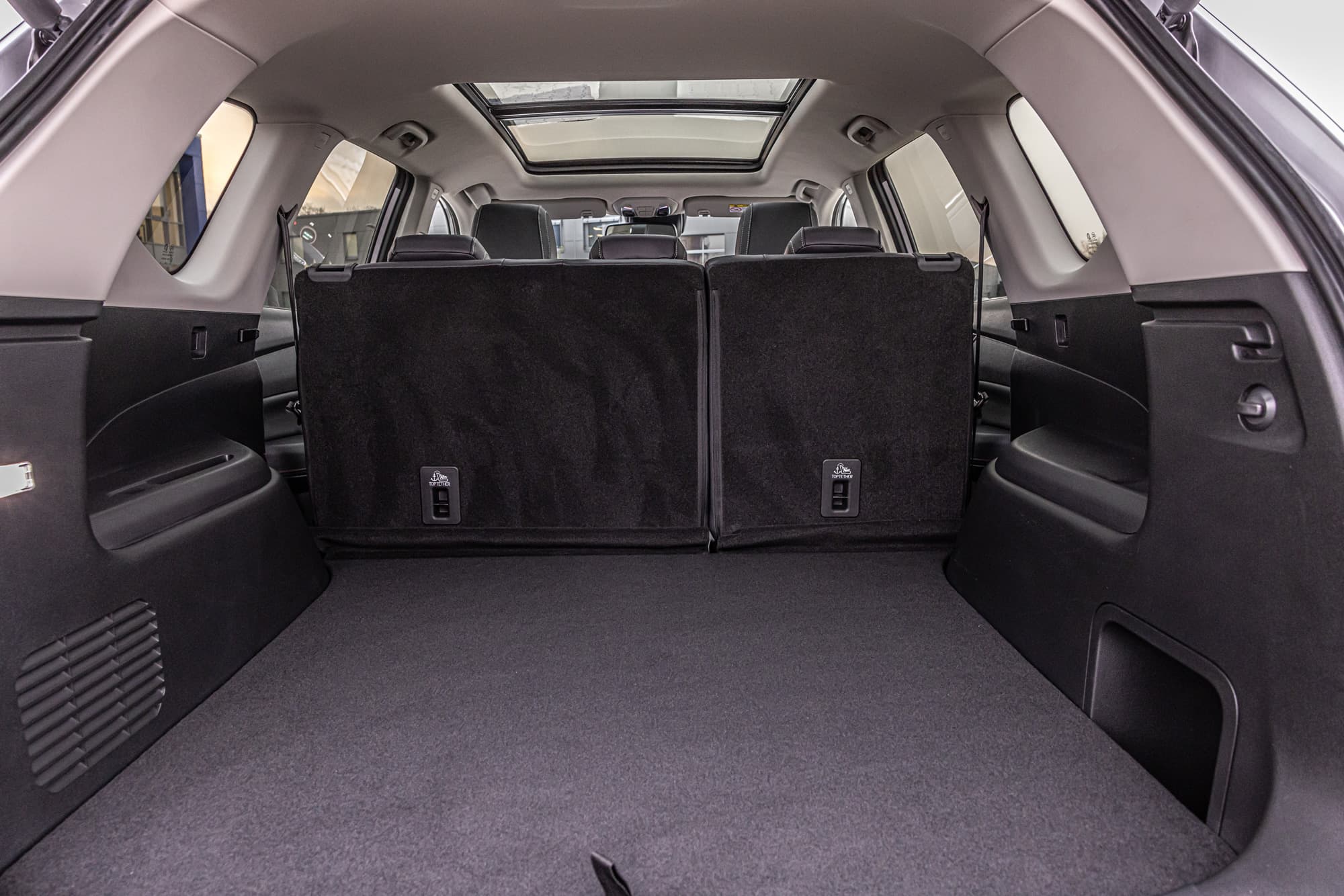 Maxus eUNIQ6 Zilver kofferruimte